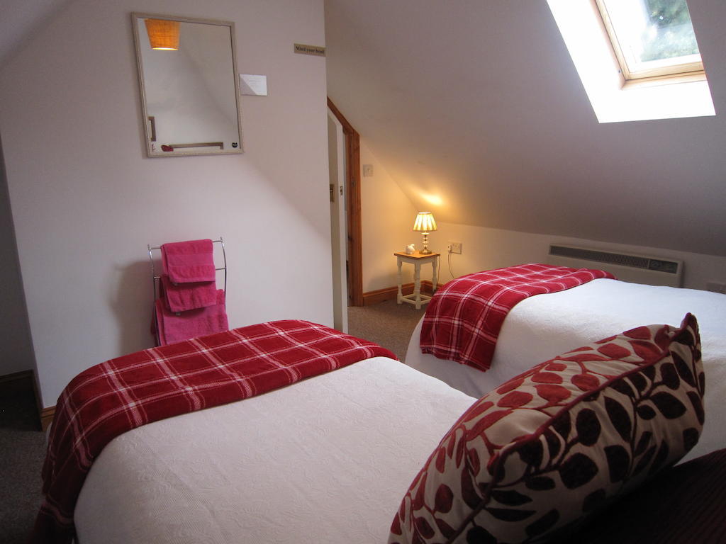 Clock House Cottage Brook  Room photo